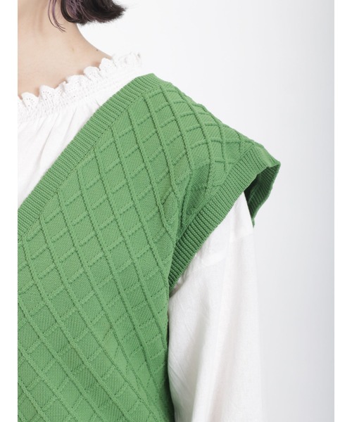 Samansa Mos2（サマンサ モスモス）の「柄編みVネックニットベスト（ベスト・レディース・ブラック/ダークブラウン/キナリ/ブルー/グリーン・ﾌﾘ-）」の8枚目の写真