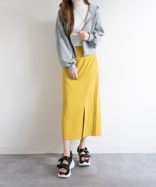 Fabby fabby(ファビィーファビィー)の「ボリューム2ベルト厚底スポーツサンダル(サンダル・レディース・ブラック/ベージュ/オフホワイト/ブラック×ブラック・SMALL/MEDIUM/LARGE)」の21枚目の写真