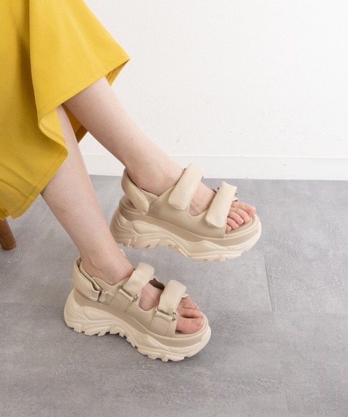 Fabby fabby(ファビィーファビィー)の「ボリューム2ベルト厚底スポーツサンダル(サンダル・レディース・ブラック/ベージュ/オフホワイト/ブラック×ブラック・SMALL/MEDIUM/LARGE)」の11枚目の写真