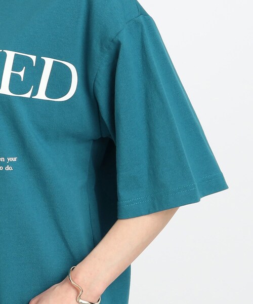 Cutie Blonde（キューティーブロンド）の「◆【ヒップも二の腕も気にせずOK】オーバーサイズTシャツ（Tシャツ/カットソー・レディース・ホワイト系その他/ベージュ系その他5/ブラック系1/ネイビー系6・00）」の8枚目の写真