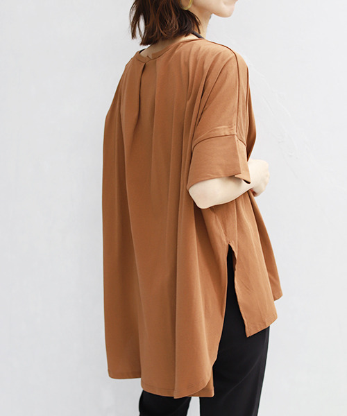 REAL CUBE（リアルキューブ）の「接触冷感サイドスリットオーバードルマンTシャツ（Tシャツ/カットソー・レディース・ブラック/オフホワイト/キャメル・FREE）」の11枚目の写真