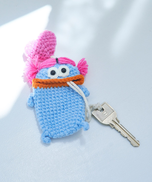 macaroni edge（マカロニエッジ）の「〈macaroni edge/マカロニエッジ〉毛糸のマスコット キーケース（キーケース/キーアクセサリー・レディース・ブルー系/オレンジ/ブルー/グリーン/ブラック/グリーン×オレンジ/ネイビー/グリーン×ピンク/チャコールグレー/パープル/ブラウン/オフホワイト/コバルトブルー/ホワイト/ブラック系/ブラック系2/ベビーピンク/ブルーグリーン/ピンク/ブラック系3・FREE）」の14枚目の写真