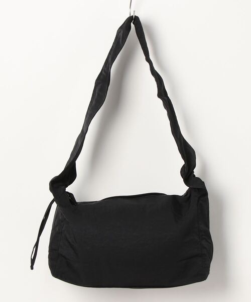 florist（フローリスト）の「【2WAYシルエット】【軽量】シャーリングデザインのワンハンドルバッグ/ショルダーバッグ（ハンドバッグ・レディース・グレイッシュベージュ/ブラック/オフホワイト/モカ・FREE）」の17枚目の写真