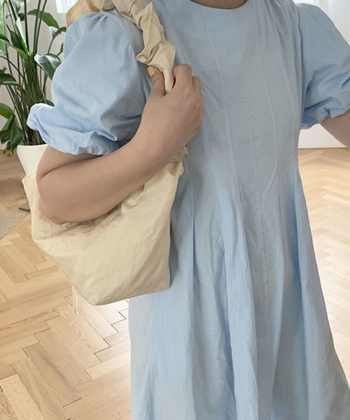 florist（フローリスト）の「【2WAYシルエット】【軽量】シャーリングデザインのワンハンドルバッグ/ショルダーバッグ（ハンドバッグ・レディース・グレイッシュベージュ/ブラック/オフホワイト/モカ・FREE）」の21枚目の写真