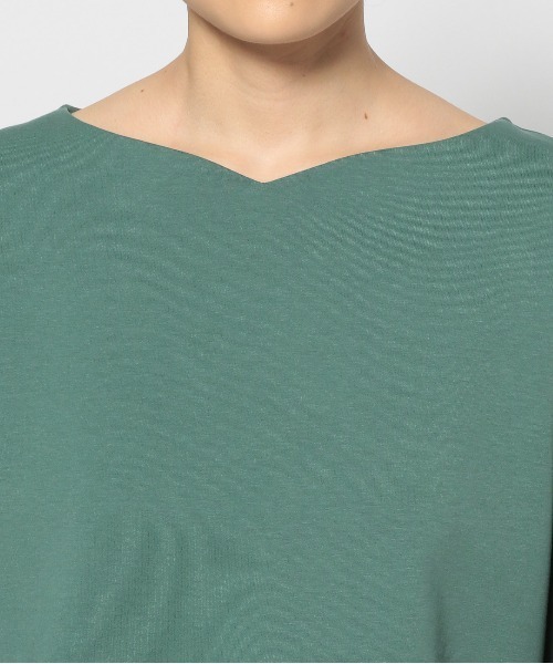 mysty woman（ミスティウーマン）の「ハートネックダンボールプルオーバー968222（Tシャツ/カットソー・レディース・ブラック/ベージュ/グリーン・FREE）」の11枚目の写真