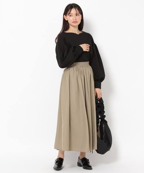 mysty woman（ミスティウーマン）の「ハートネックダンボールプルオーバー968222（Tシャツ/カットソー・レディース・ブラック/ベージュ/グリーン・FREE）」の4枚目の写真