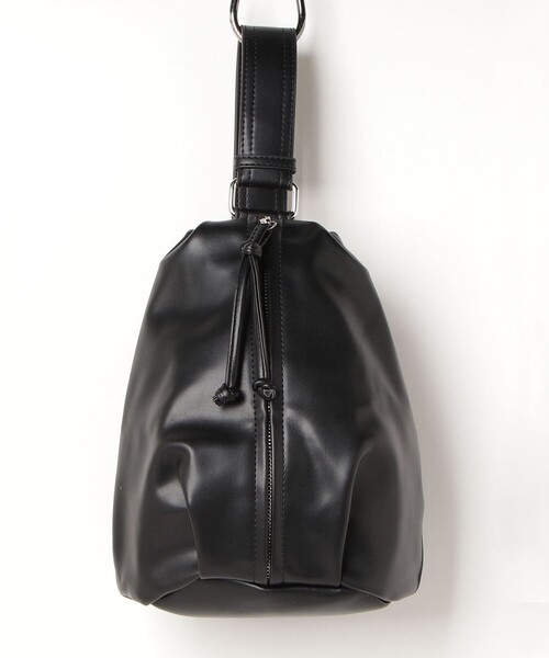 fredy emue（フレディエミュ）の「センタージップボディバッグ（ボディバッグ/ウエストポーチ・レディース・アイボリー/ブラック・FREE）」の10枚目の写真