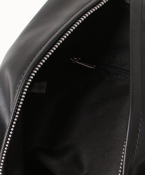 fredy emue（フレディエミュ）の「センタージップボディバッグ（ボディバッグ/ウエストポーチ・レディース・アイボリー/ブラック・FREE）」の18枚目の写真