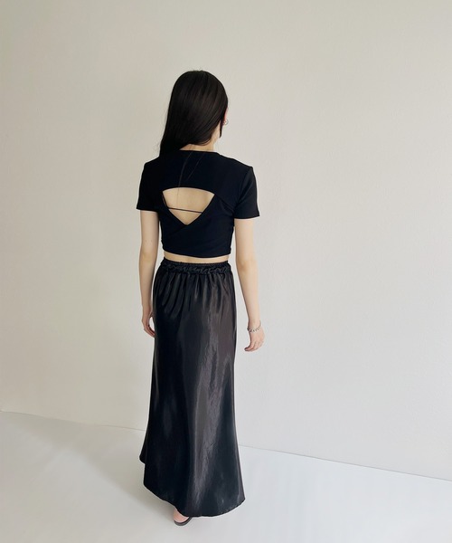 ISOOK(アイスー)の「【ZOZOTOWN限定】back open cropped tops / バックオープンクロップドトップス(Tシャツ/カットソー・レディース・ブラック/ホワイト・FREE)」の9枚目の写真