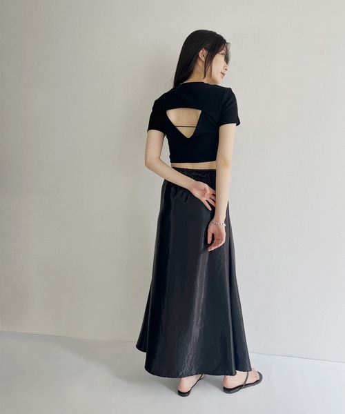 ISOOK(アイスー)の「【ZOZOTOWN限定】back open cropped tops / バックオープンクロップドトップス(Tシャツ/カットソー・レディース・ブラック/ホワイト・FREE)」の19枚目の写真