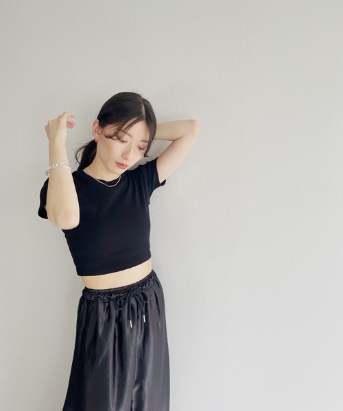 ISOOK(アイスー)の「【ZOZOTOWN限定】back open cropped tops / バックオープンクロップドトップス(Tシャツ/カットソー・レディース・ブラック/ホワイト・FREE)」の8枚目の写真