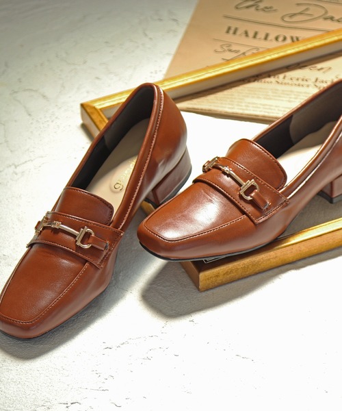 grandfleur（グランドフルール）の「3ｃｍヒール/スクエアトゥ ビット付きローファー パンプス（ローファー・レディース・グレイッシュベージュ/ブラック/キャメル・24.5cm/23.5cm/23.0cm/22.5cm/24.0cm）」の14枚目の写真