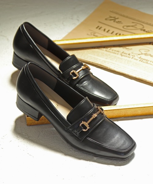 grandfleur（グランドフルール）の「3ｃｍヒール/スクエアトゥ ビット付きローファー パンプス（ローファー・レディース・グレイッシュベージュ/ブラック/キャメル・24.5cm/23.5cm/23.0cm/22.5cm/24.0cm）」の22枚目の写真