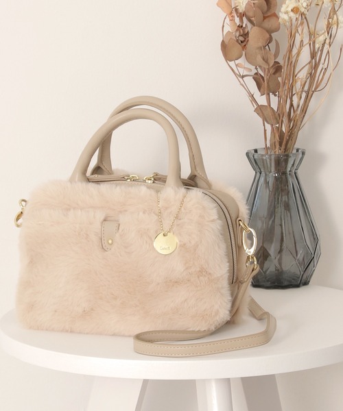 ikka（イッカ）の「エコファー2WAYミニショルダーバッグ（ショルダーバッグ・レディース・オフホワイト/ダークグリーン/ブラック/ベージュ・FREE）」の4枚目の写真