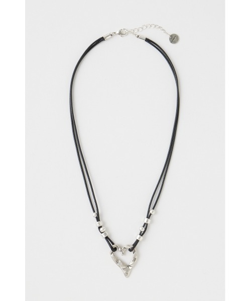 MOUSSY（マウジー）の「HEART SHAPE F/LEATHER ネックレス（ネックレス・レディース・ライトパープル/ブラック・FREE）」の4枚目の写真