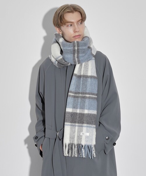 tk.TAKEO KIKUCHI（ティーケータケオキクチ）の「◆ソフト大判マフラーストール（マフラー・メンズ・ブラック/ベージュ/オフホワイト/ブラック系1/グレー系1・00）」の10枚目の写真