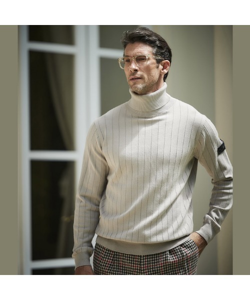 タートルネックニットワイドリブ編み