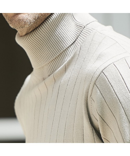 タートルネックニットワイドリブ編み