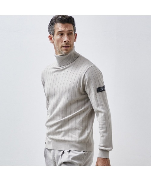 タートルネックニットワイドリブ編み