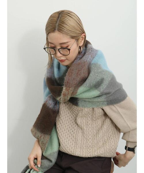 Samansa Mos2 blue（サマンサモスモスブルー）の「アソートフリンジボリュームマフラー（ストール/ショール・レディース・ブルー/チャコールグレー/サックスブルー/キナリ・F）」の21枚目の写真