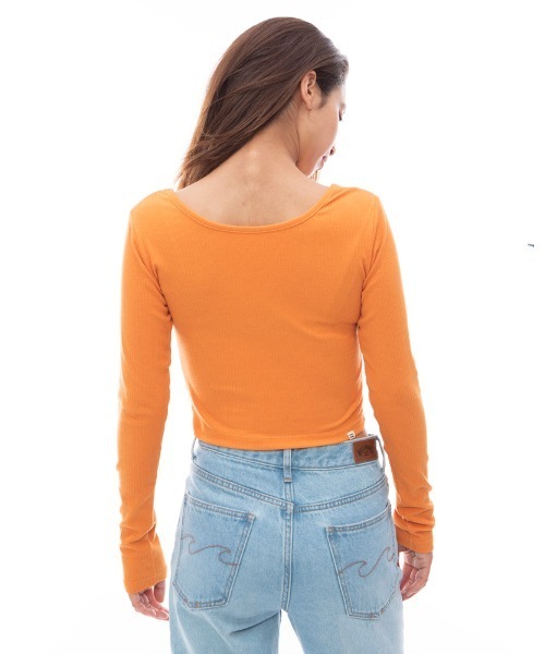BILLABONG(ビラボン)の「【直営店限定】BILLABONG レディース 2WAY BABY FIT LS TEE ロンT 【2024年春夏モデル】/ビラボンクロップドストレッチリブランドネックロングカットソー(Tシャツ/カットソー・レディース・アイボリー/ピンク/ネイビー/オレンジ・MEDIUM)」の15枚目の写真