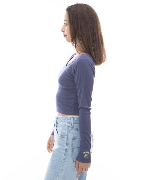 BILLABONG(ビラボン)の「【直営店限定】BILLABONG レディース 2WAY BABY FIT LS TEE ロンT 【2024年春夏モデル】/ビラボンクロップドストレッチリブランドネックロングカットソー(Tシャツ/カットソー・レディース・アイボリー/ピンク/ネイビー/オレンジ・MEDIUM)」の10枚目の写真