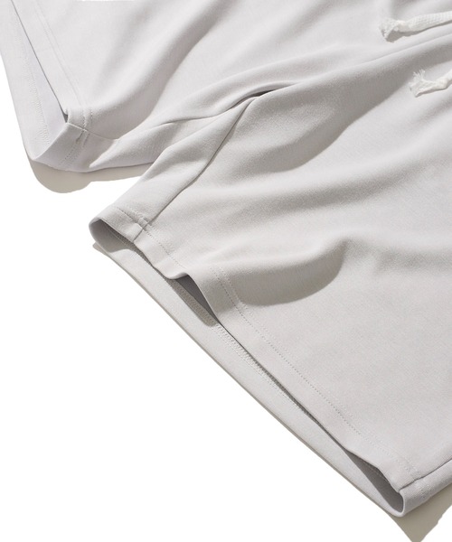 ADPOSION(アドポーション)の「【上下2点セット】冷感ポンチ 半袖Tシャツ&ハーフパンツ ルームウェア(ルームウェア/パジャマ・メンズ・ホワイト×ブラック/ブラック×グレー/グレー/ブルーグレー/ブラック/グリーン/チャコールグレー・X-LARGE/LARGE/MEDIUM)」の9枚目の写真