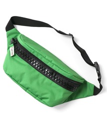 Fluke Frog （フロックフロッグ）の「メガジップウエストバッグ（ボディバッグ/ウエストポーチ）」