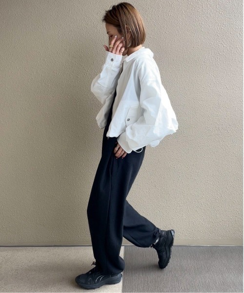 feepur by saya（フェピュールバイサヤ）の「ナイロンショートブルゾン（ナイロンジャケット・レディース・ブラック/アイボリー/カーキ・MEDIUM）」の14枚目の写真