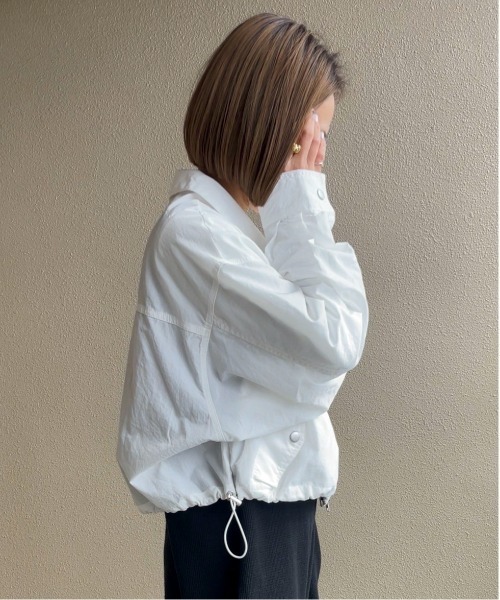 feepur by saya（フェピュールバイサヤ）の「ナイロンショートブルゾン（ナイロンジャケット・レディース・ブラック/アイボリー/カーキ・MEDIUM）」の11枚目の写真