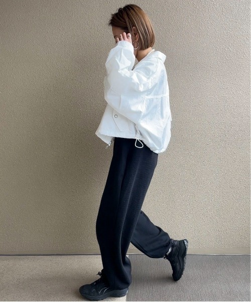 feepur by saya（フェピュールバイサヤ）の「ナイロンショートブルゾン（ナイロンジャケット・レディース・ブラック/アイボリー/カーキ・MEDIUM）」の21枚目の写真