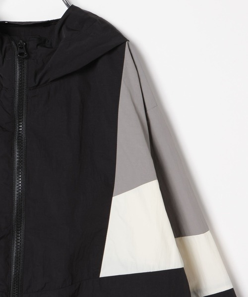 GLOBAL WORK(グローバルワーク)の「洗える撥水切り替えパーカー/995350(ナイロンジャケット・キッズ・ブラック×グレー/ブラック×ブルー・120cm/130cm/140cm/150cm/160cm/170cm)」の17枚目の写真