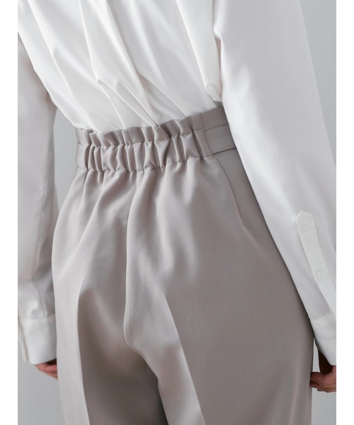 YECCA VECCA（イェッカヴェッカ）の「サイドベルテッドハイウエストパンツ（その他パンツ・レディース・アイボリー/グリーン/ベージュ/ネイビー・S/M/M-L）」の11枚目の写真