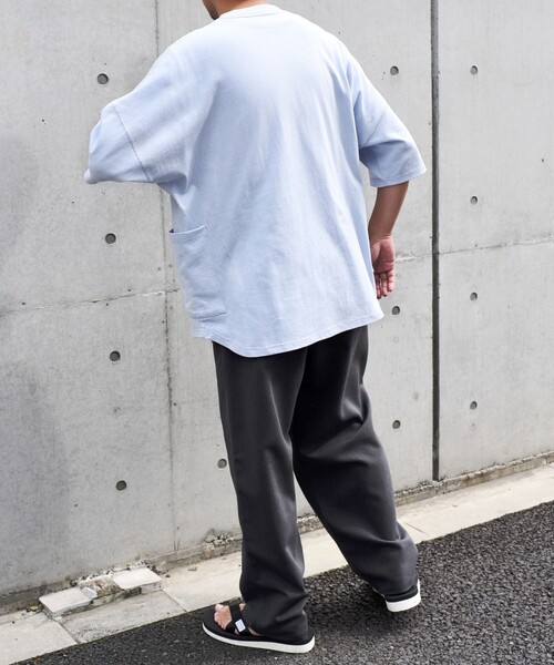 SHIPS any（シップス エニィ）の「SHIPS any: COTTON USA ドルマン サイド ポケット Tシャツ 24SS◇（Tシャツ/カットソー・メンズ・ホワイト/チャコールグレー/ブラック/ベージュ/ブルー/ライトブルー・SMALL/MEDIUM/LARGE）」の7枚目の写真