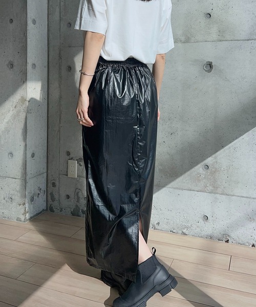 y/m by RIKA（イムバイリカ）の「メタリックタフタラインスカート（スカート・レディース・ブラック/シルバー・FREE）」の8枚目の写真