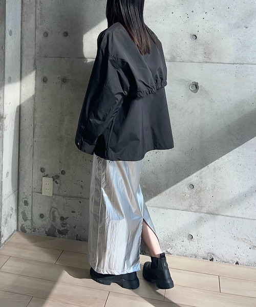 y/m by RIKA（イムバイリカ）の「メタリックタフタラインスカート（スカート・レディース・ブラック/シルバー・FREE）」の16枚目の写真