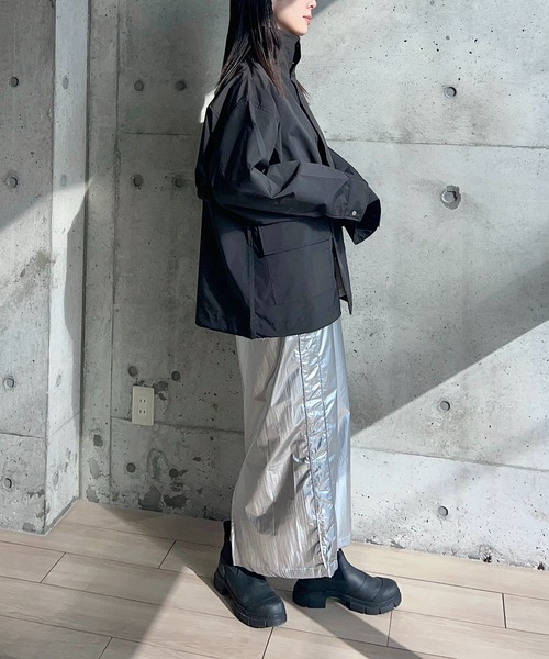 y/m by RIKA（イムバイリカ）の「メタリックタフタラインスカート（スカート・レディース・ブラック/シルバー・FREE）」の17枚目の写真