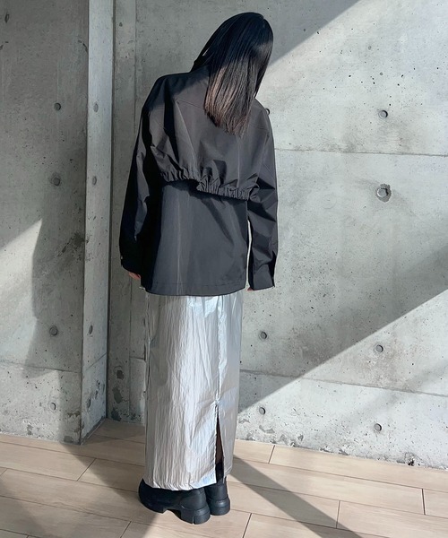 y/m by RIKA（イムバイリカ）の「メタリックタフタラインスカート（スカート・レディース・ブラック/シルバー・FREE）」の18枚目の写真