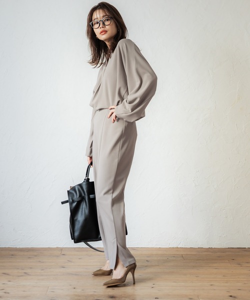 coca（coca）（コカ）の「裾スリットジョーゼットテーパードパンツ[セットアップ対応]（スラックス・レディース・ブラック/グレイッシュベージュ・L/M）」の15枚目の写真