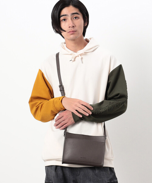 MONO　COMME CA（モノコムサ）の「スクエアショルダー（ショルダーバッグ・レディース・モカ/ライトグレー/ブラック・FREE）」の21枚目の写真