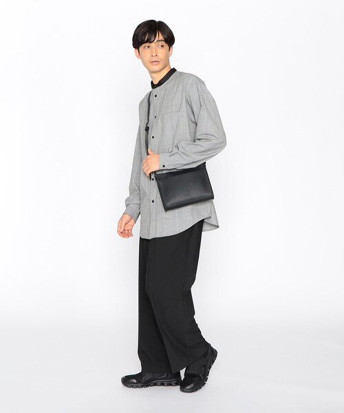 MONO　COMME CA（モノコムサ）の「スクエアショルダー（ショルダーバッグ・レディース・モカ/ライトグレー/ブラック・FREE）」の4枚目の写真