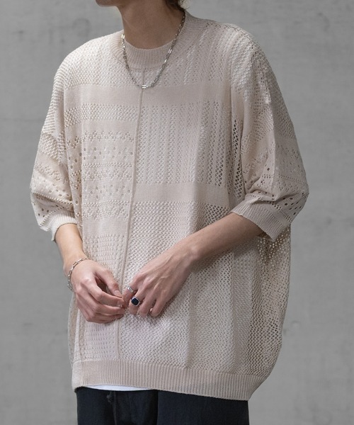 JOHN'S CLOSET（ジョンズクローゼット）の「【a】リネンライク クルーネック 切替ドルマンBIGニット（ニット/セーター・メンズ・ブラック/アイボリー/チャコールグレー・LARGE/MEDIUM）」の4枚目の写真