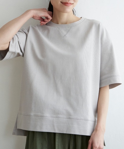 ikka（イッカ）の「ミニ裏毛スウェットライク半袖Tシャツ（Tシャツ/カットソー・レディース・チャコールグレー/オフホワイト/ピンク/ライトグレー/ダークグリーン・M/L/S）」の4枚目の写真