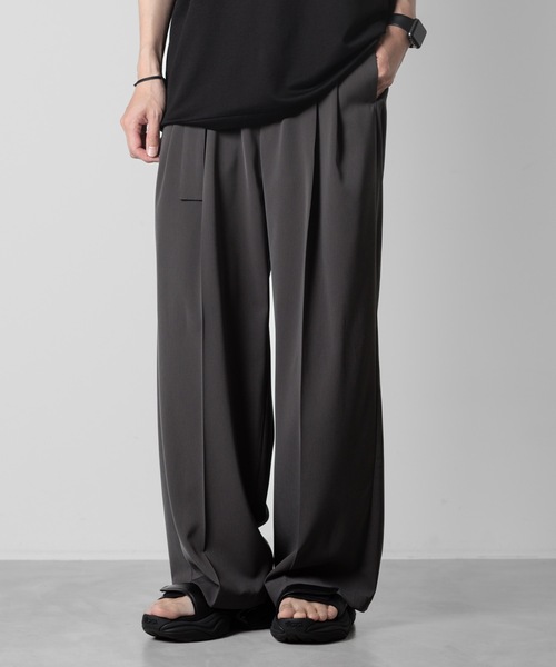 ATTACHMENT（アタッチメント）の「【 直営店・ZOZOTOWN限定 】ソルビアツイル ベルテッドワイドトラウザーズ / SORIBIA TWILL BELTED WIDE TROUSERS（スラックス・メンズ・ブラック/ダークグレー・1/2/3）」の4枚目の写真