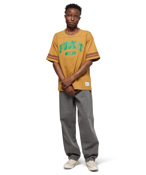 HUF(ハフ)の「FUCK IT FOOTBALL SHIRT / HUF ハフ フットボール シャツ(Tシャツ/カットソー・メンズ・ブラック/アイボリー/ブラウン系その他・SMALL/XX-LARGE/X-LARGE/LARGE/MEDIUM)」の19枚目の写真