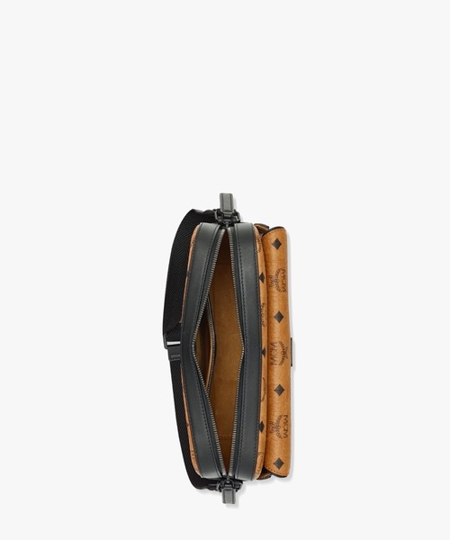 MCM（エムシーエム）の「Aren メッセンジャーバッグ - ヴィセトス（メッセンジャーバッグ・メンズ・ブラウン・MEDIUM）」の3枚目の写真