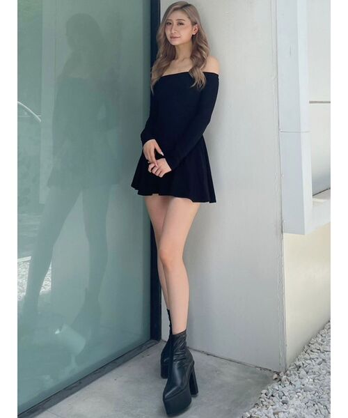 GYDA（ジェイダ）の「オフショルフレアワンピース（ワンピース・レディース・ブラック/オフホワイト・FREE）」の21枚目の写真