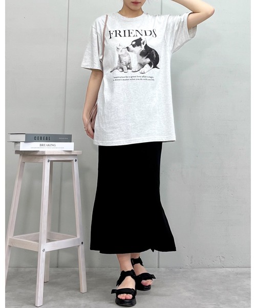 spiritoso(スピリトーゾ)の「【spiritoso】FRIENDS シートプリントTシャツ (CP)(Tシャツ/カットソー・レディース・ブラック/ホワイト/オートミール/ホワイト系その他・M/L)」の8枚目の写真