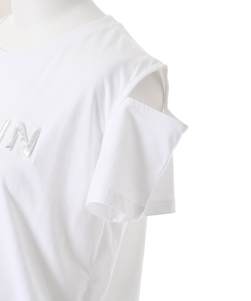 BALMAIN（バルマン）の「【BALMAIN】カットアウトTシャツ（Tシャツ/カットソー・レディース・ホワイト・12Y/14Y）」の3枚目の写真
