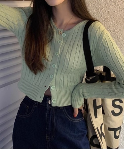 Jasmine Grandiflorum（ジャスミングランディフローラム）の「【Jasmine】ケーブル編みニットカーディガン（カーディガン/ボレロ・レディース・ブラック/ブルー/ホワイト/グリーン/ピンク・FREE）」の18枚目の写真